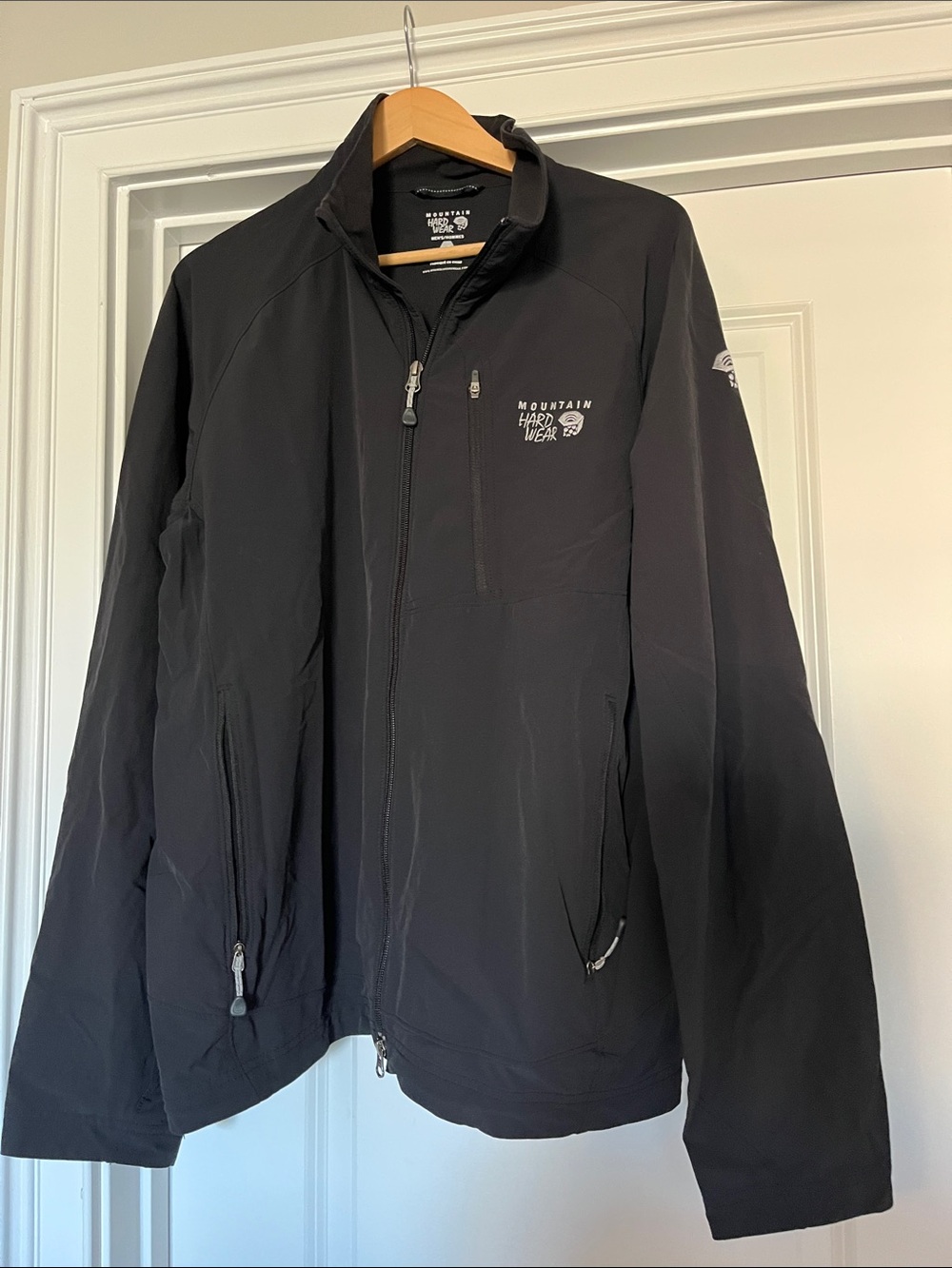 Mountain Hardwear Men's Black Softshell Jacket with Chest Logo